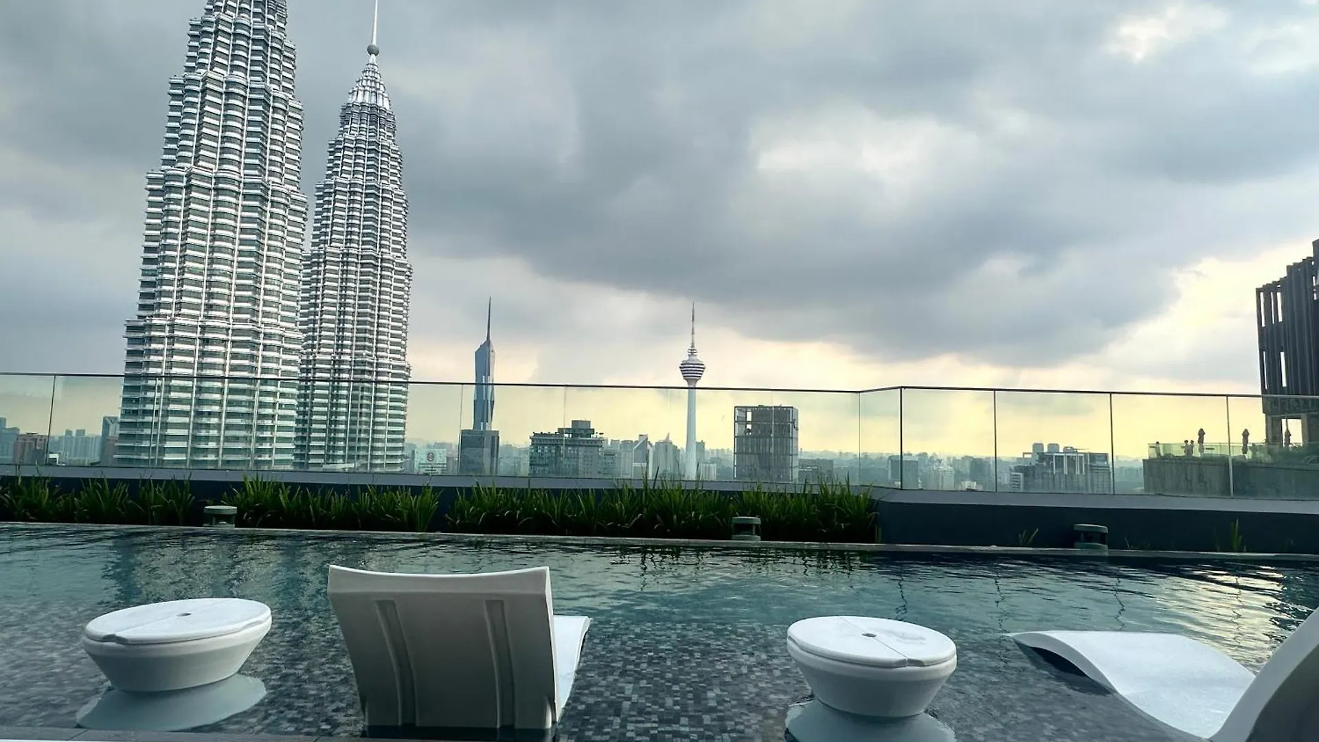 Holiday Suites At Star Kuala Lumpur 5*,